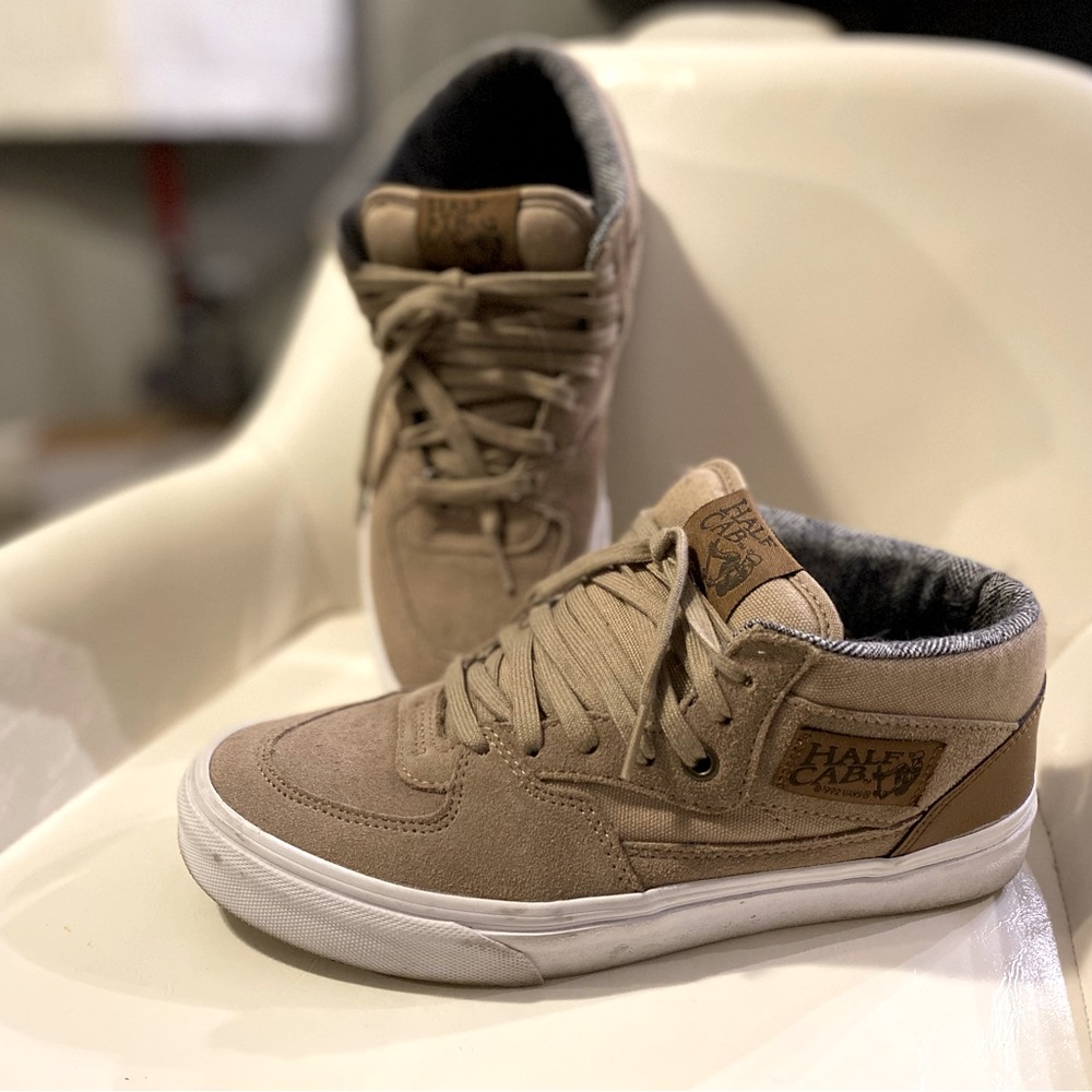 Vans beige half cab